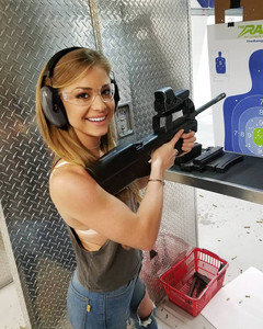 Nikki Leigh